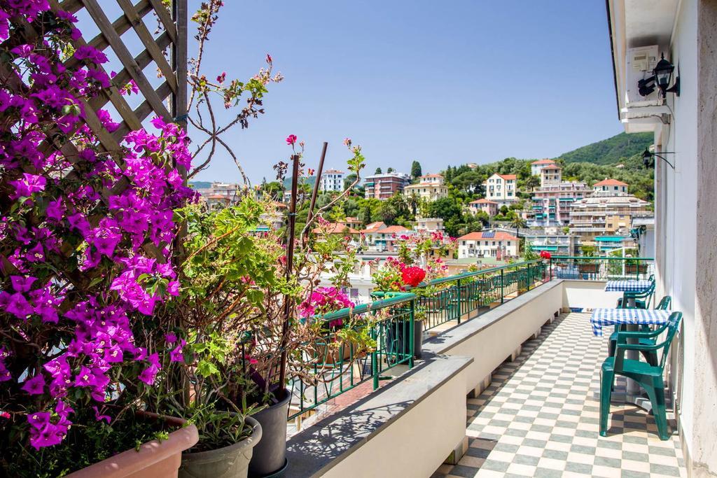 Attic Apartment Rapallo Eksteriør bilde